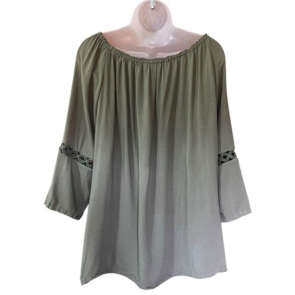 Elegant Green Women's Blouse - Picture 3 of 16